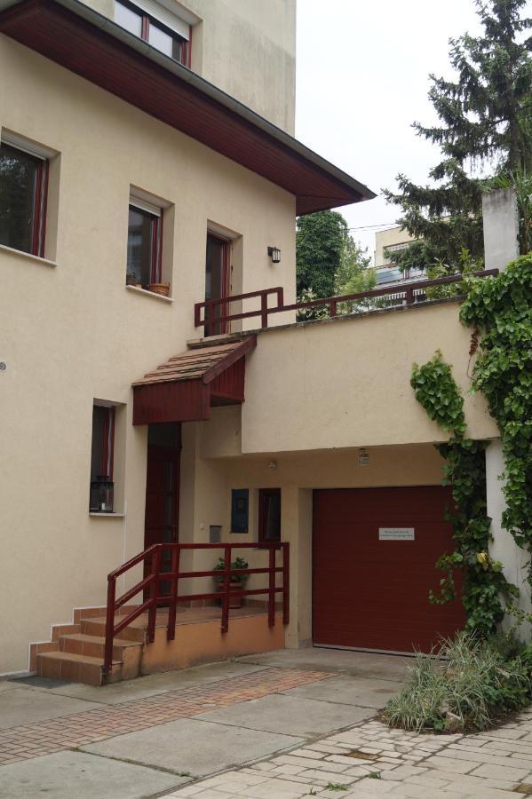 Ria'S Apartment Budapeste Exterior foto
